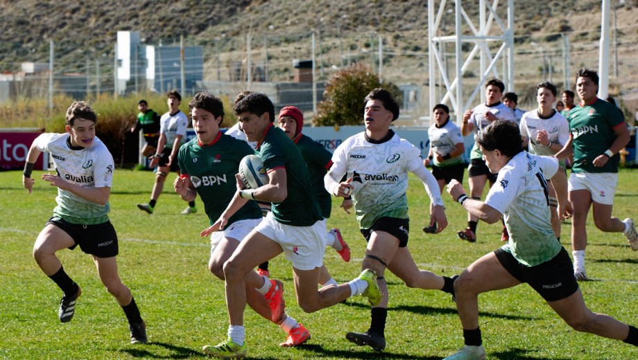 La selección del Alto Valle debutó con triunfo en el Argentino M-17 de Rugby. (Foto: Laura Reartes - Prensa UAR)