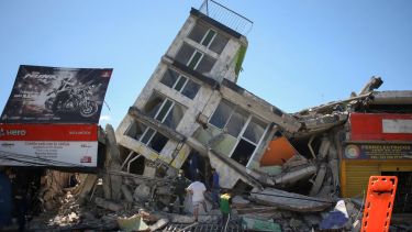 Confirman 224 muertos tras el fuerte terremoto en Colombia: son casi 100 los heridos y continúan los rescates