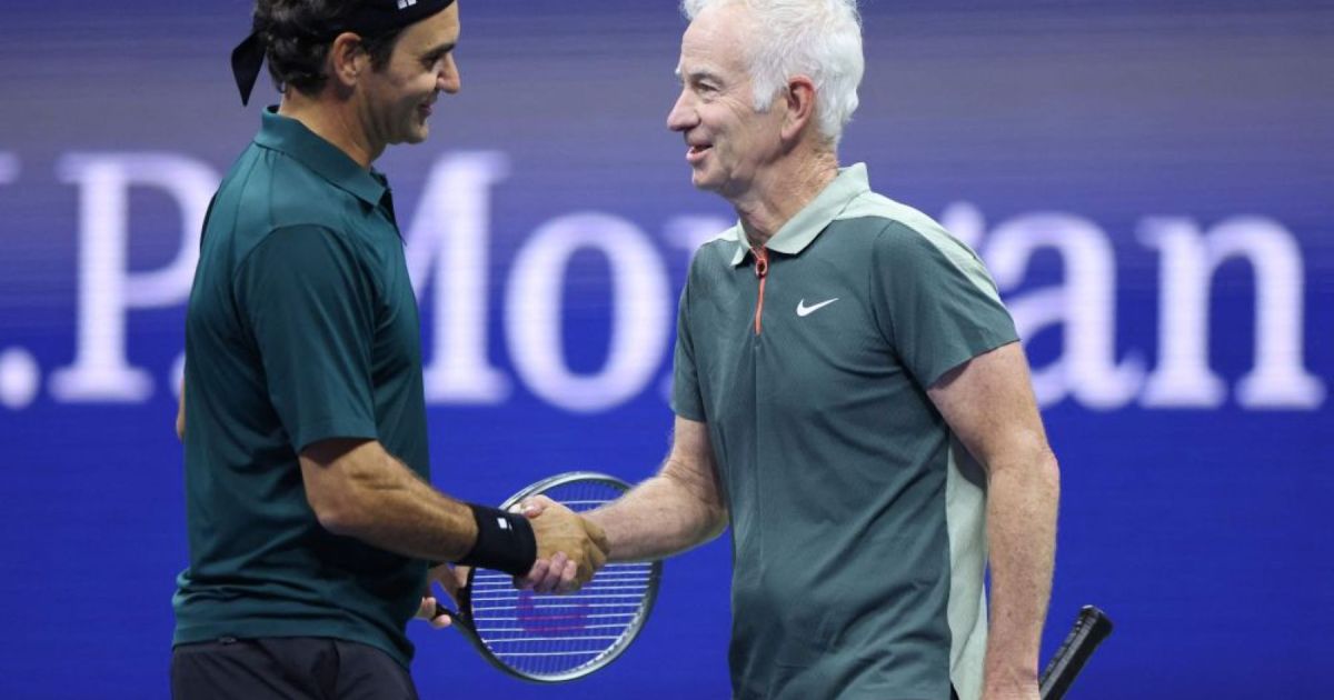 Roger Federer regresó al tenis en un emotivo partido de exhibición en Nueva York