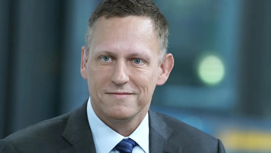 Peter Thiel, cofundador de PayPal y Palantir, durante su encuentro con el presidente Javier Milei en la Casa Rosada, en abril de 2026. Foto gentileza.