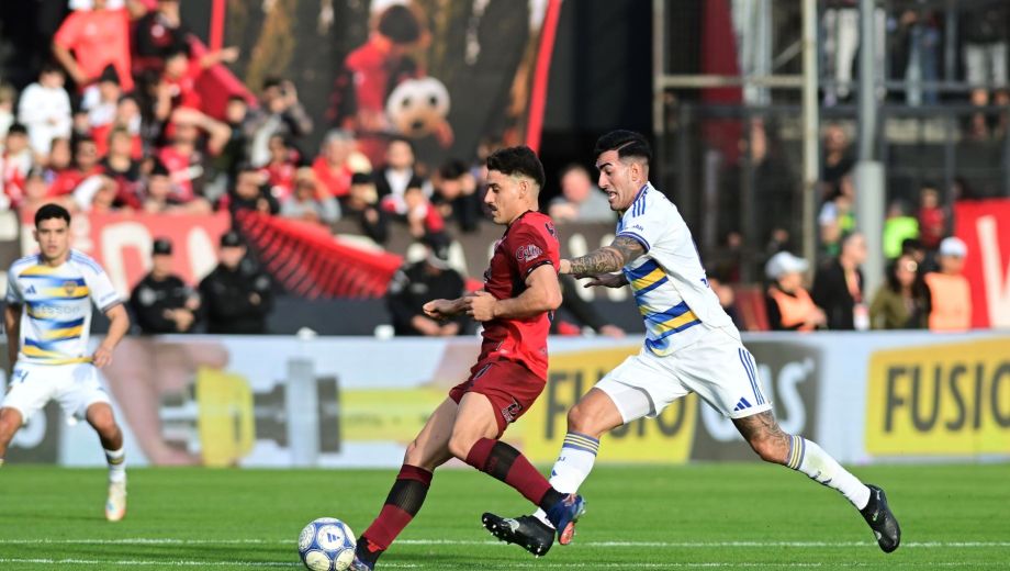 El Zorro Cócaro anotó el empate en el amanecer del complemento. (Clarín Fotografía)