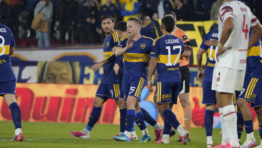 Santiago Ascacíbar, surgido en las inferiores de Estudiantes, abrió el marcador para el Xeneize. (Fernando de la Orden/Clarín Fotografía)