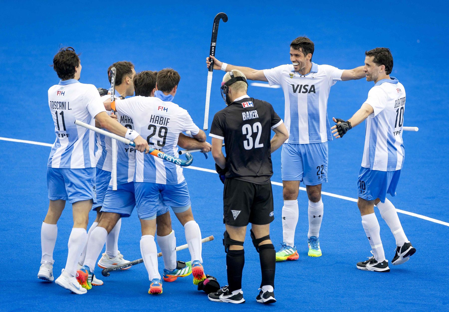 Los Leones golean a Nueva Zelanda y pasan a la segunda fase del Mundial de hockey