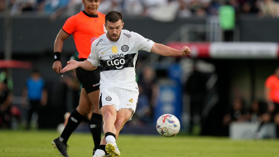 El neozelandés se dio el gusto de marcar en su primer partido en Sudamérica. 