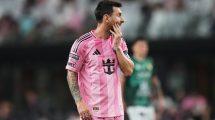 Imagen de Messi, en duda en Inter Miami: Hoyos habló sobre su presencia ante Nashville y anticipó que lo llevará «de a poco»