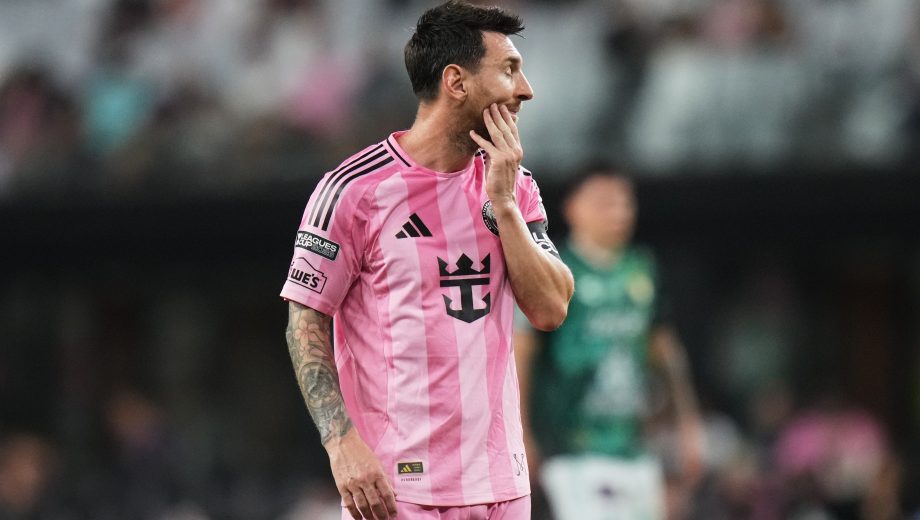 Lionel Messi estará disponible para Guillermo Hoyos este sábado, aunque podría ser suplente. (Foto: AP)