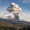 Imagen de Terremoto de 7,4 en Colombia: un volcán emitió cenizas y gases generando complicaciones en un aeropuerto