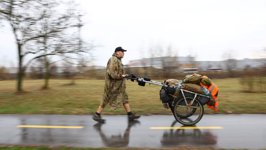 Bushby recorrió cuatro continentes con destino a Inglaterra, sumando 25 países en el camino (Foto: Reuters)