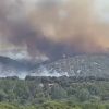 Imagen de Feroz incendio en España: declaran confinamiento en dos municipios de Madrid por el avance del fuego