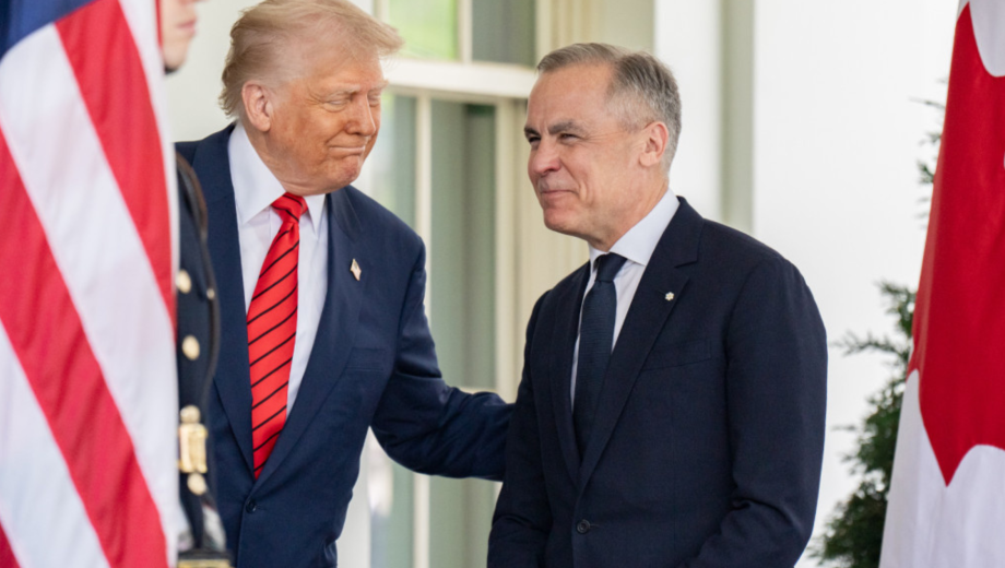 El presidente Donald Trump junto al primer ministro de Canadá, Mark Carney (Foto: AP)