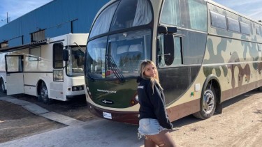 La chica de los motorhomes: construyó el que usaron Tini, Robert De Niro y muestra el proceso en redes sociales