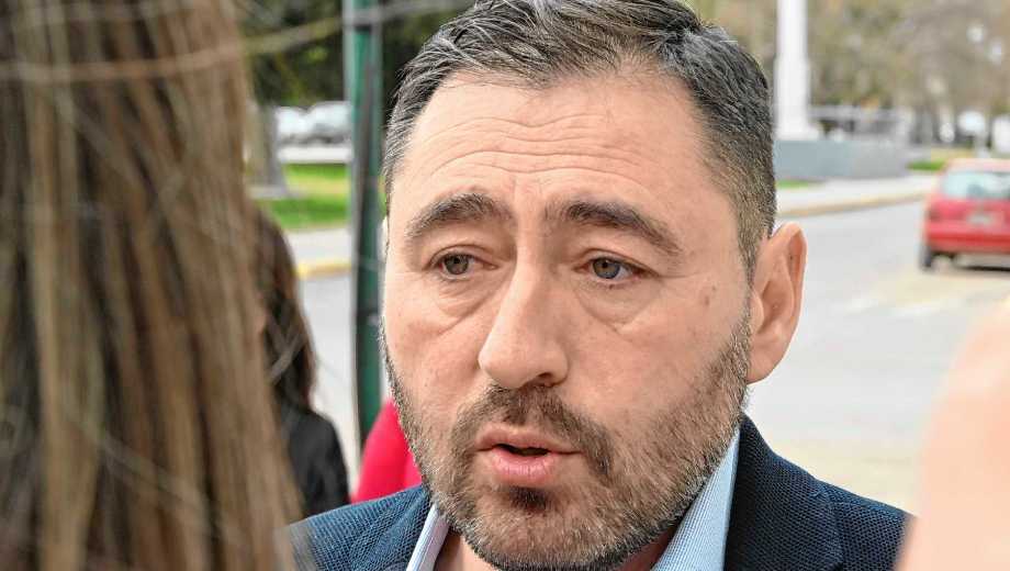 El procurador general Jorge Crespo analizó el planteo presentado por el intendente Marcelo Román contra el Concejo Deliberante. Foto: Juan Thomes. 