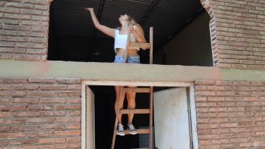 “El sueño de la piba”: transformó el galpón donde su padre guardaba el camión en una casa de 105 m2