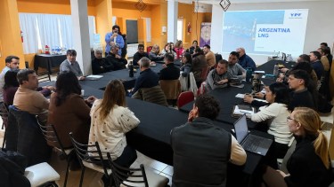 Argentina LNG: Río Negro e YPF iniciaron una agenda en Sierra Grande para difundir el proyecto exportador