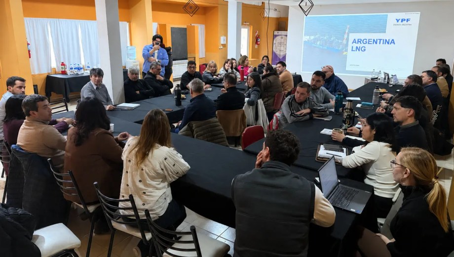 Argentina LNG: Río Negro e YPF iniciaron una agenda en Sierra Grande para difundir el proyecto exportador