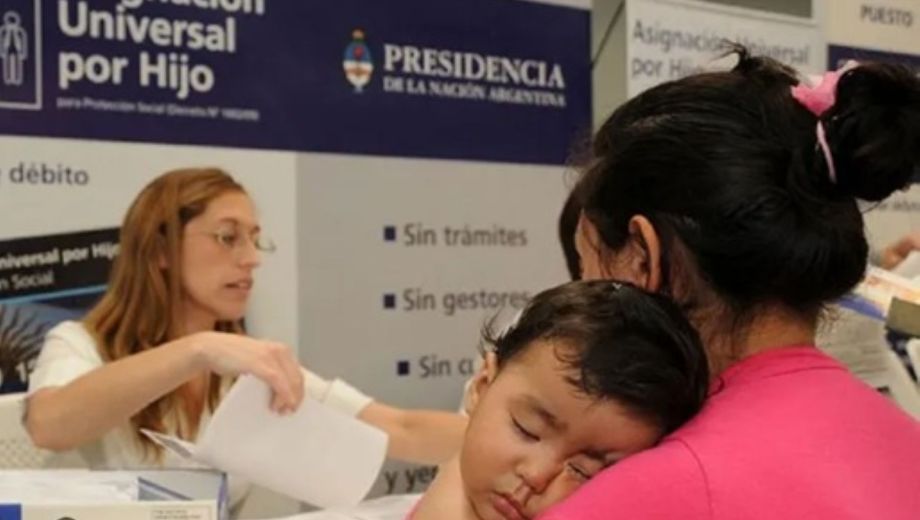 ANSES: Asignación Universal por Hijo.-