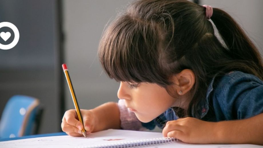 ANSES: Ayuda Escolar.-