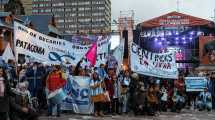 Imagen de La comunidad científica llevó su reclamo al Centro Cívico de Bariloche