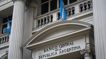 Imagen de El Banco Central reglamentó los créditos en dólares a empresas: cuáles son los requisitos y qué tasa ofrecen