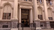 Imagen de Cerca de los US$50.000 millones de reservas: por qué no baja el riesgo país y el rechazo millonario a Wall Street