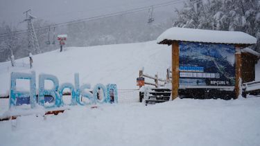 Cuando la nieve no para de caer, El Bolsón se convierte en una postal con mucho para hacer