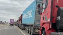 Imagen de Más de 1600 camiones varados en Neuquén por el complicado cruce a Chile: cuántos hay en cada ciudad este martes
