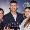 Imagen de Así es Mi Victoria, el negocio de Leandro Paredes fuera del fútbol: vinos inspirados en su familia, Boca y la Selección