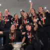 Imagen de La Copa del Mundo está en casa: Las Leonas, de fiesta en su llegada a Ezeiza