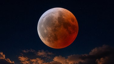 Se viene un poderoso eclipse lunar en Piscis: los 4 signos que sentirán con más fuerza sus efectos