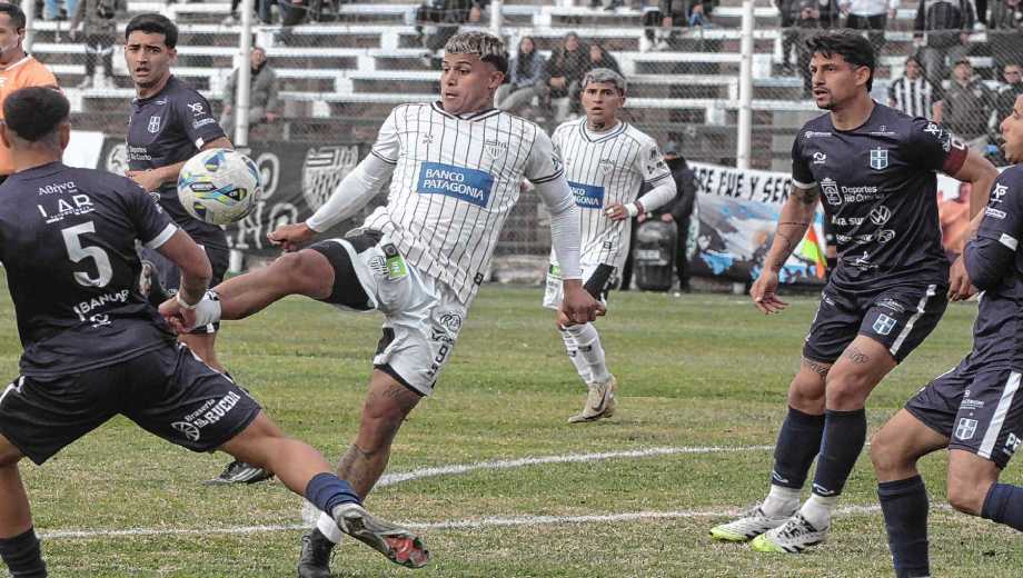 Cipolletti recibirá a Alvarado el domingo en La Visera. (Foto: Oscar Livera)