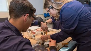 Formación para el desarrollo del sector energético: Río Negro y Fundación YPF iniciaron cursos técnicos en San Antonio Oeste y Sierra Grande