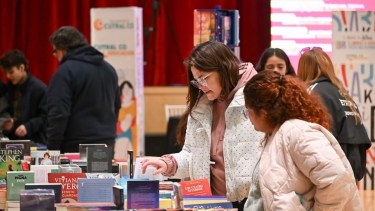 «El mundo en Letras», la Feria del Libro recibe al historiador Felipe Pigna en Cutral Co