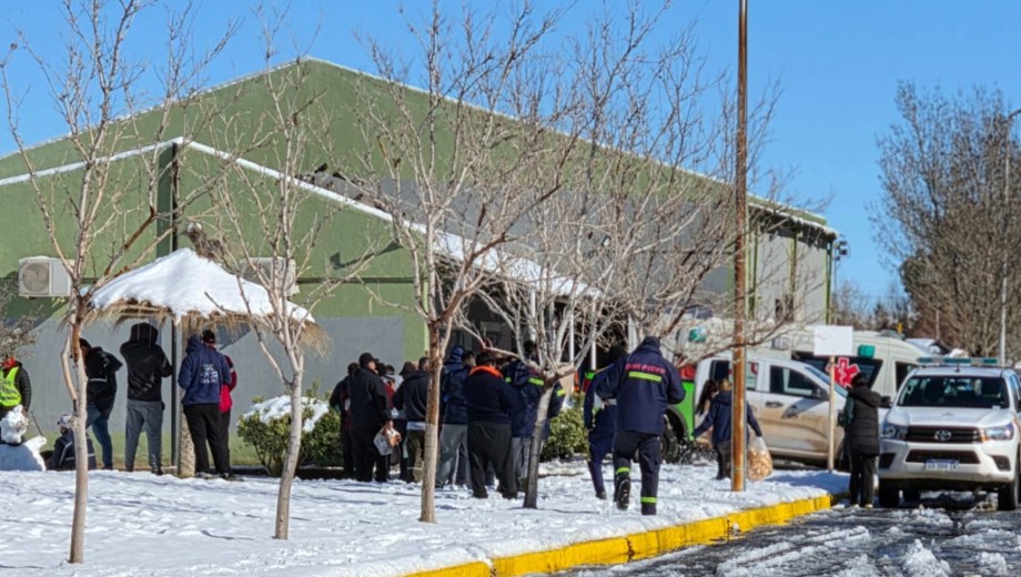 Organizaron el locro solidario para compartir con los conductores. (Foto: gentileza)