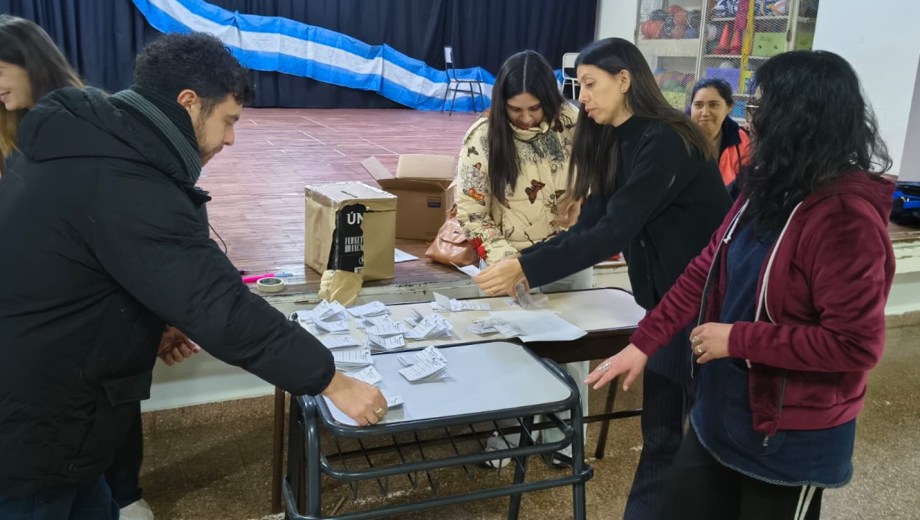 Las nuevas autoridades fueron elegidas por amplia mayoría. (Foto: Gentileza)
