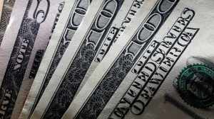 El dólar mayorista cayó por tercer día seguido y se alejó de los $1.500