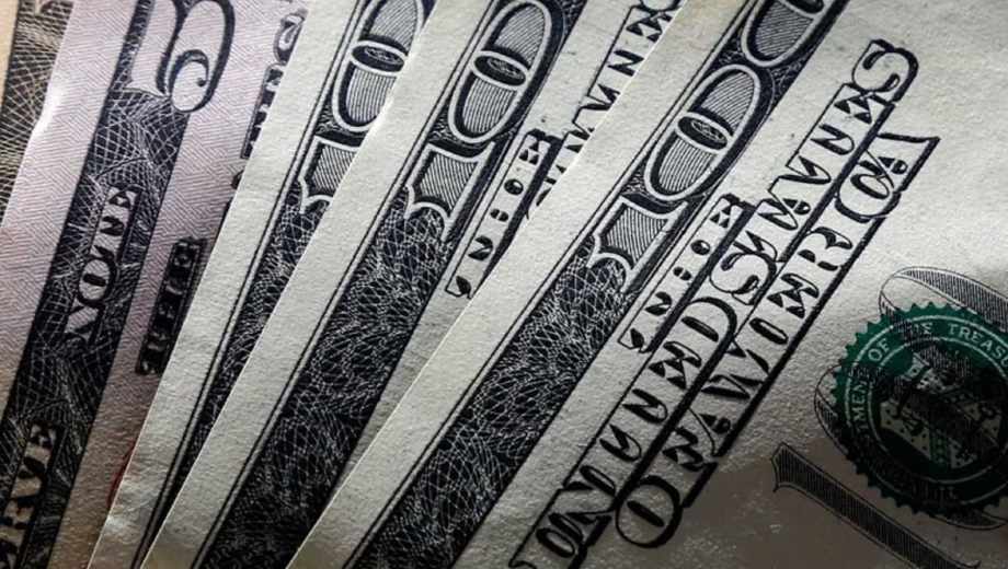El dólar mayorista cayó por tercer día seguido. Foto: NA 