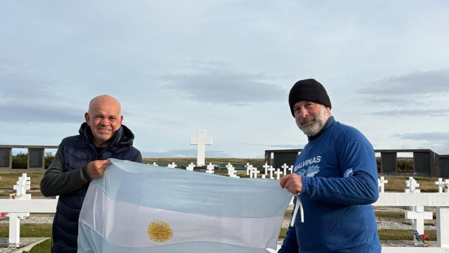 Los excombatientes, Edgardo Esteban y Aldo Leiva, llegan a Neuquén para hablar de literatura y las Malvinas. (Foto: Gentileza).