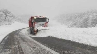 Estado de rutas en Neuquén por el temporal: restringen la circulación de camiones y colectivos