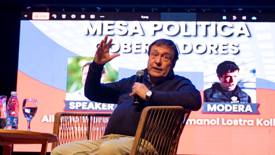 El Gobernador de Río Negro, Alberto Weretilneck, abrió la segunda jornada en el CCC. Foto: Sebastián Puentes