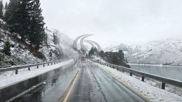 Cierre total de Pino Hachado y Cardenal Samoré: la nieve complica las rutas en Neuquén, Río Negro y los pasos a Chile