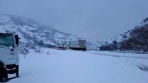 Imagen de Ruta 40 y 237 complicadas por la nieve: cuáles son los caminos alternativos para llegar a Bariloche y San Martín de los Andes