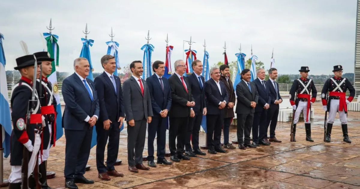 Caputo y Santilli se reúnen con gobernadores del Norte Grande por consumo energético