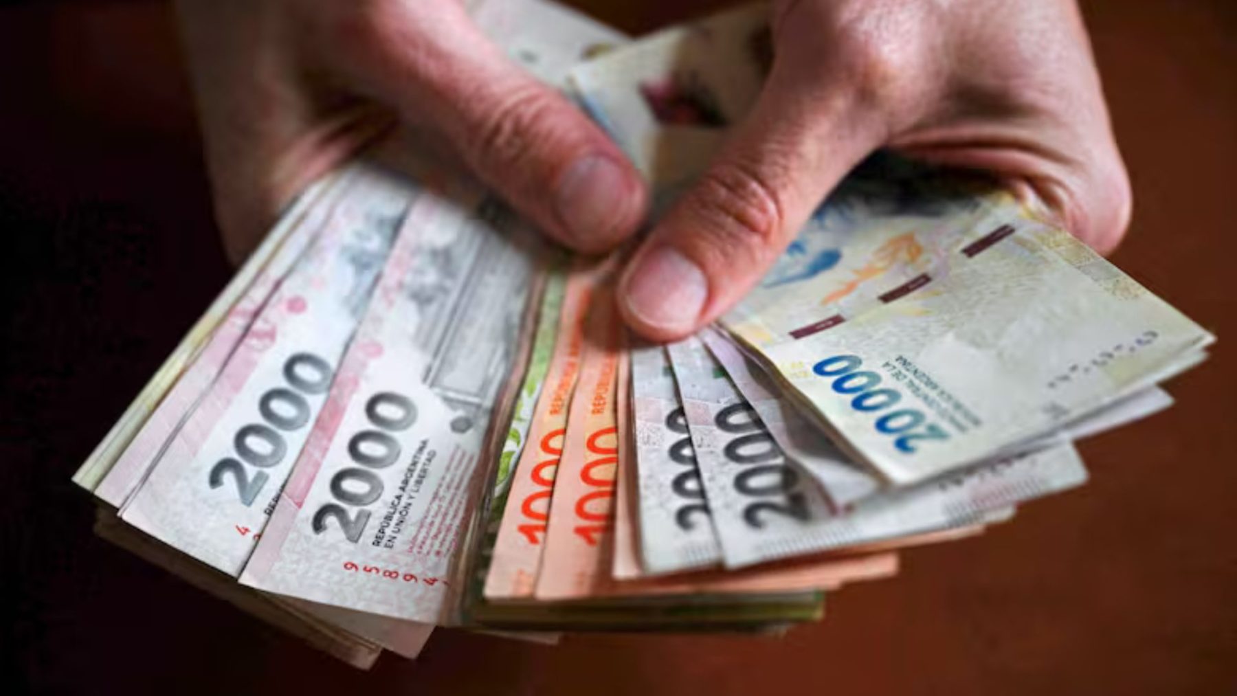 Ajustes en tasas de plazo fijo y rendimientos en agosto de 2026
