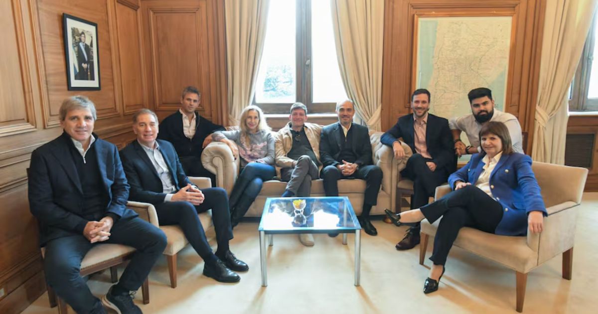 El Gobierno convoca a la Mesa Política antes de debates cruciales en el Congreso