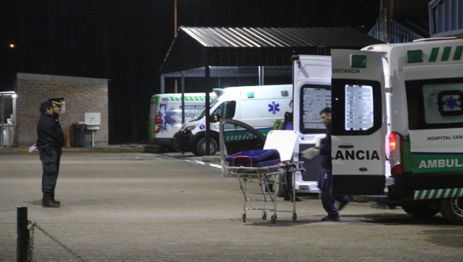 Violento ataque en Centenario: balearon a un joven de 23 años y lo derivaron grave a Neuquén