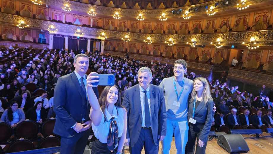 El encuentro tuvo su apertura en el Teatro Colón de la Ciudad de Buenos Aires. Foto: Gentileza.