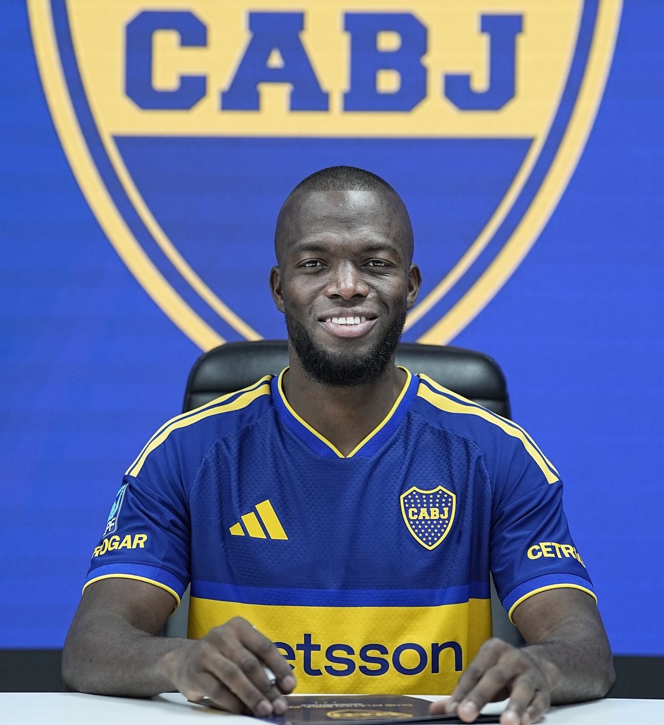 Enner Valencia se unió a Boca Juniors y ya entrena con el plantel