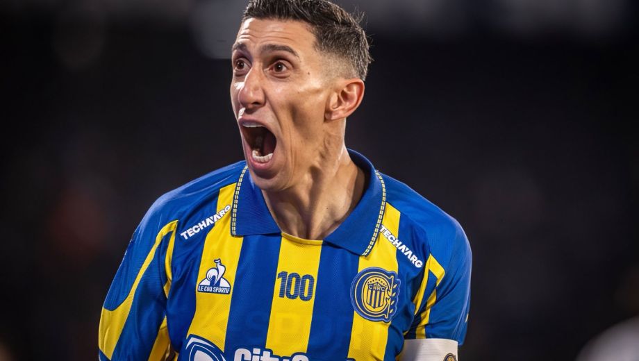Fideo se emocionó en el segundo gol del Canalla y después explicó los motivos. (@rosariocentral)