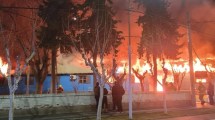 Imagen de Incendio destruyó un edificio histórico de Catriel: «Siento un dolor inmenso», dijo la intendenta