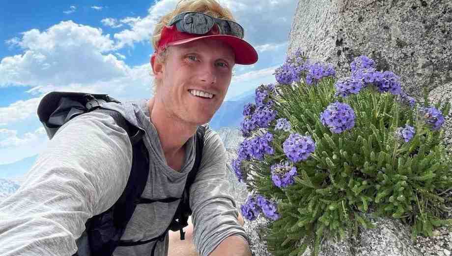 Jake Whisenant murió en un accidente mientras escalaba.-